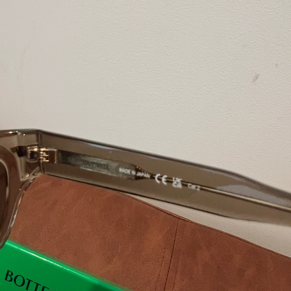 BOTTEGA VANETA Sunglasses BV1122S - Picture 8 of 8